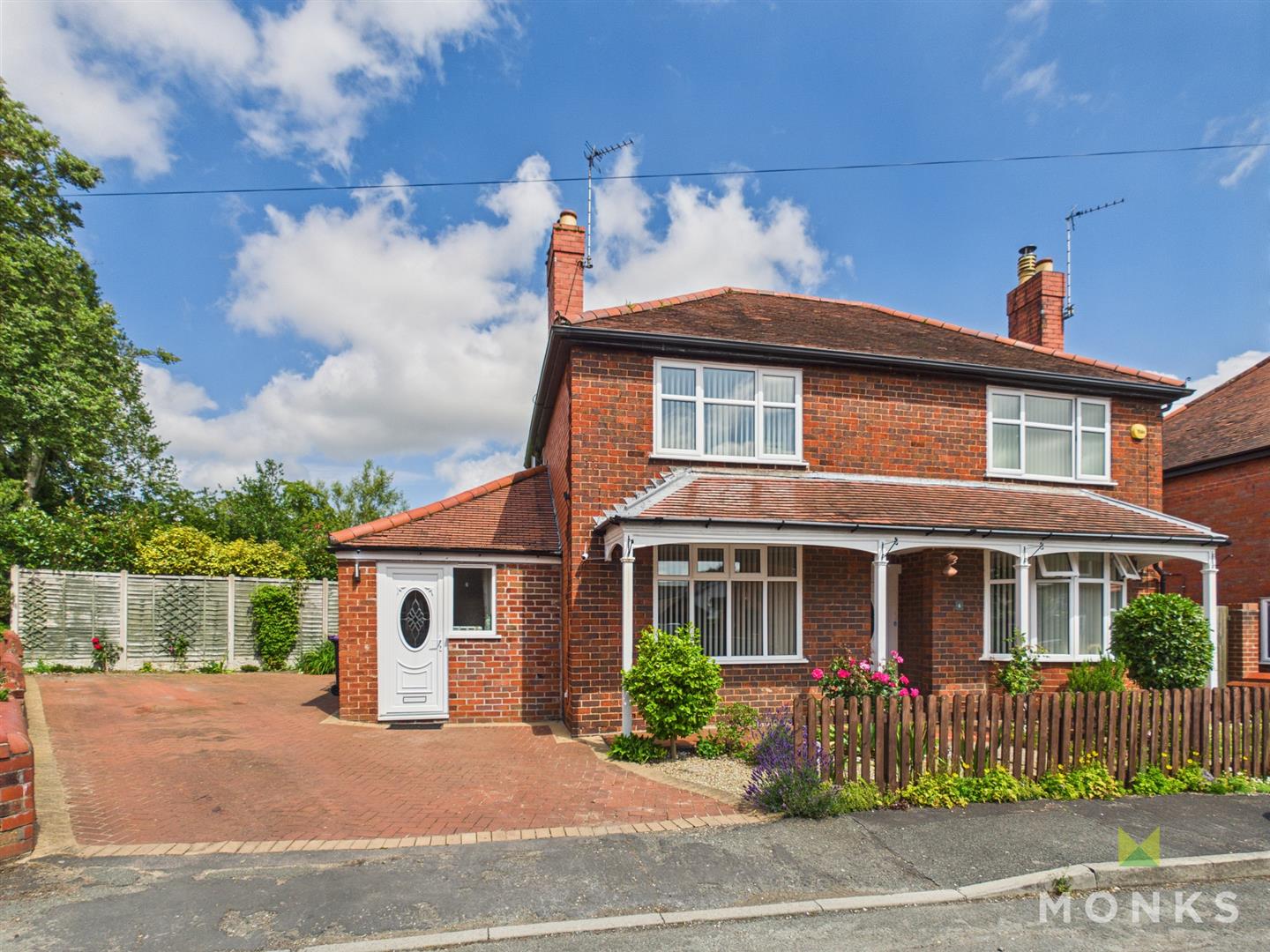 6 Monkmoor Avenue, Oswestry, SY11 2LD SSTC